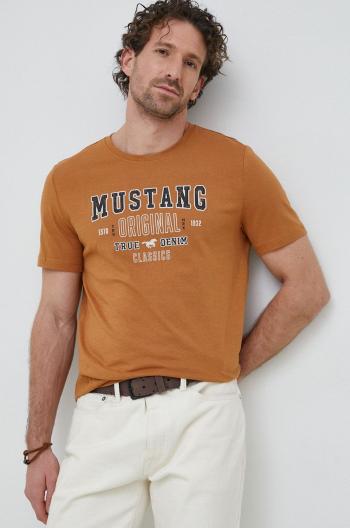 Bavlněné tričko Mustang hnědá barva, s potiskem
