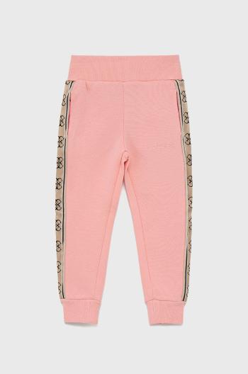 Dětské kalhoty Guess růžová barva, s aplikací