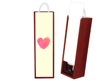 Dřevěná dárková krabička na víno watercolor heart