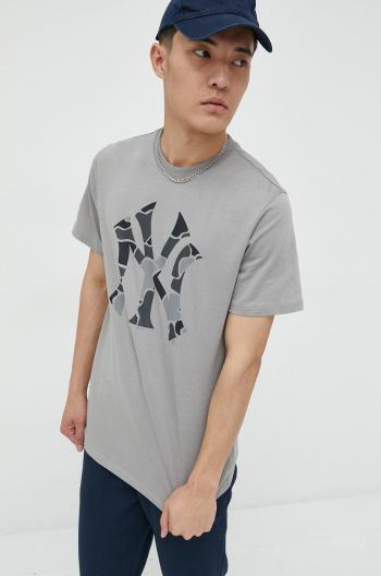 Bavlněné tričko 47brand Mlb New York Yankees šedá barva, s potiskem