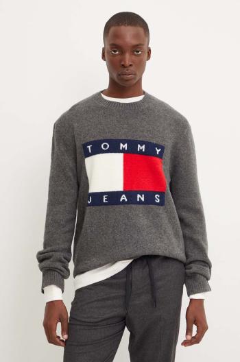 Svetr z vlněné směsi Tommy Jeans pánský, šedá barva, lehký, DM0DM19442