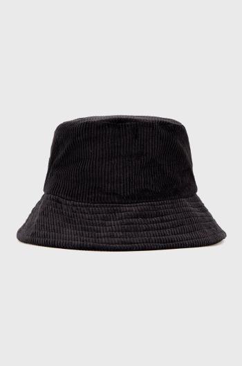 Bavlněná čepice Sisley černá barva, bavlněná