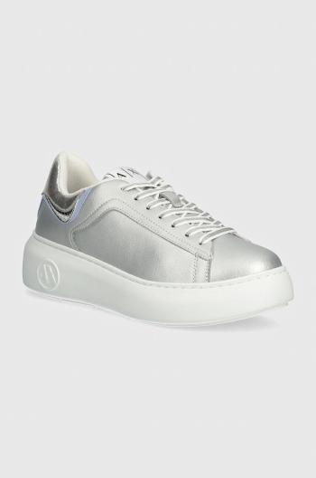 Sneakers boty Armani Exchange stříbrná barva, XDX108 XV892 U279