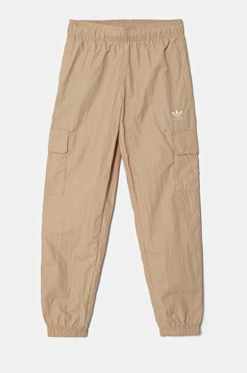 Dětské tepláky adidas Originals CARGO PANTS béžová barva, hladké, IX7620