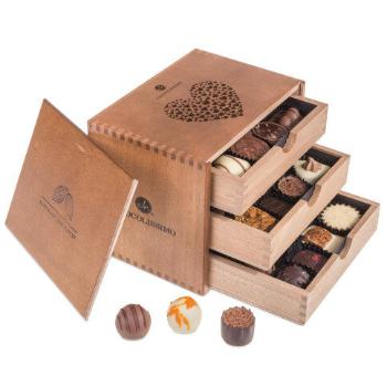 Chocolissimo - ChocoGrande Valentine&#039;s - Pralinky v dřevěné krabičce 375 g