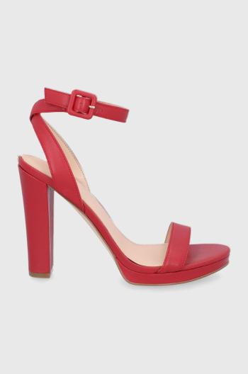Kožené sandály Guess Kalare červená barva