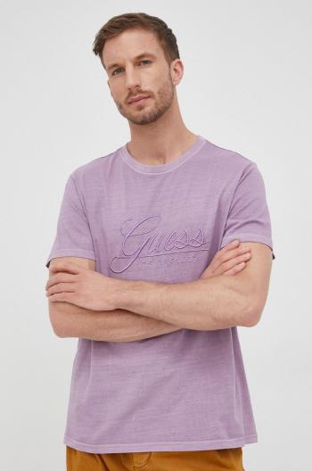Bavlněné tričko Guess fialová barva, s aplikací