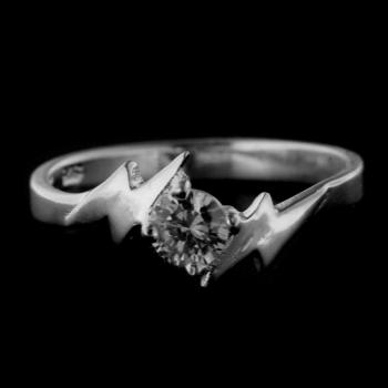 Stříbrný prsten 13879