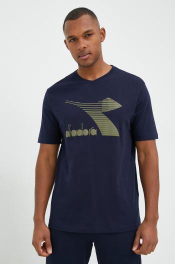 Bavlněné tričko Diadora tmavomodrá barva, s potiskem