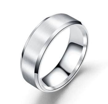 Ziskoun Prsten z broušeného titanu ve stříbrném provedení SR154 Velikost: 6