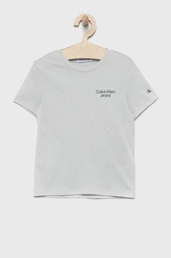 Dětské bavlněné tričko Calvin Klein Jeans šedá barva, s potiskem