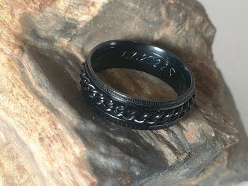 Ziskoun Černý prsten z chirurgické oceli s řetězem s vlastním motivem SR221 Velikost: 8