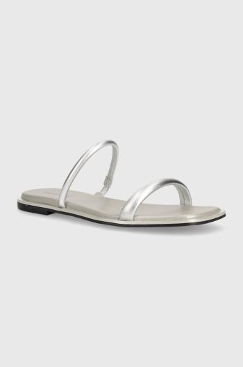 Kožené pantofle Calvin Klein FLAT SLIDE MET dámské, stříbrná barva, HW0HW02128