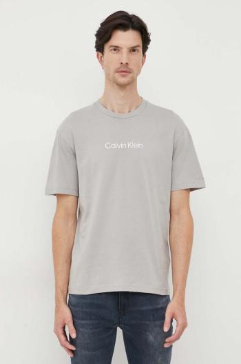 Bavlněné tričko Calvin Klein šedá barva, K10K111346