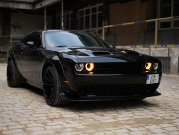 Zážitková jízda autem Dodge Challenger