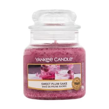 Yankee Candle Sweet Plum Sake 104 g vonná svíčka unisex