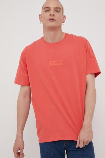 Bavlněné tričko Wrangler červená barva, s aplikací