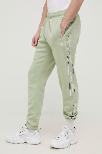Kalhoty adidas Originals HF4880 pánské, zelená barva, s aplikací