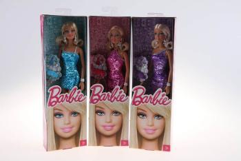 Barbie v šatech