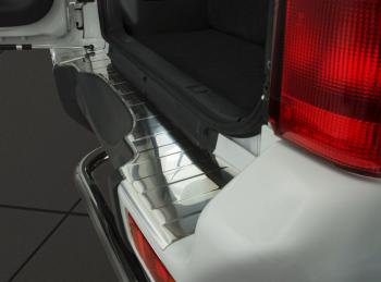 Ochranná lišta hrany kufru Suzuki Jimny 1998-2018 (matná)