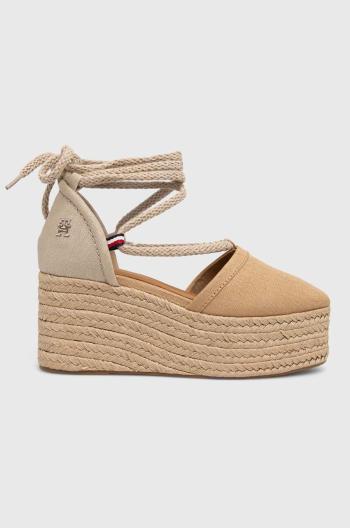 Espadrilky Tommy Hilfiger CLOSED TOE LINEN FLATFORM dámské, béžová barva, na klínku, FW0FW07746