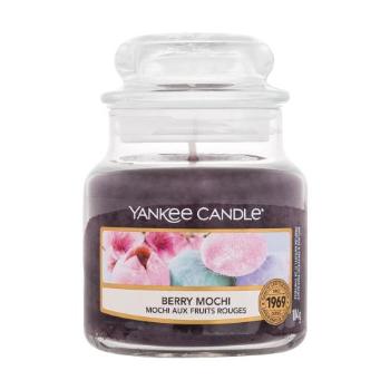 Yankee Candle Berry Mochi 104 g vonná svíčka unisex