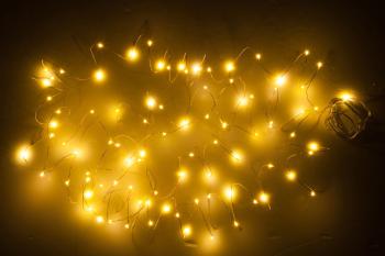 Vánoční světelný drátek ve zlaté barvě s 90 led světýlky - teplá bílá   75961