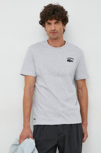 Bavlněné tričko Lacoste stříbrná barva, s aplikací