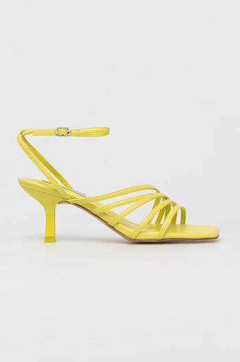 Sandály Steve Madden Aglow žlutá barva