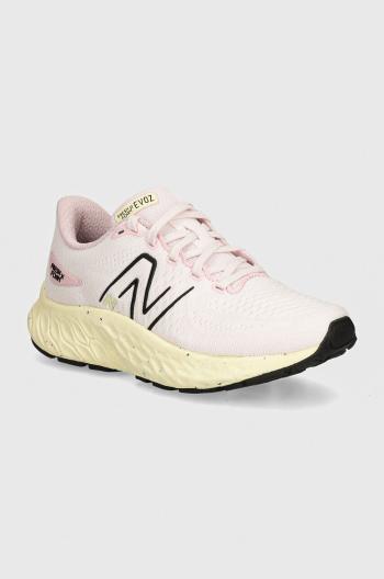 Běžecké boty New Balance Fresh Foam Evoz v3 růžová barva, WEVOZCP3