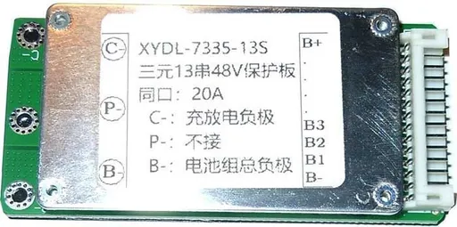 Ochranný obvod a balancér pro 13 Li-Ion článků 3,7V proud do 20A