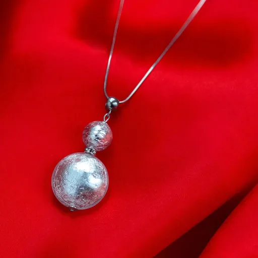 Lampglas Náhrdelník Silver Mother of Pearl s ryzím stříbrem v perlách Lampglas NBO5/CHI