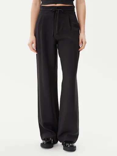 Calvin Klein dámské černé kalhoty J20J225339 25/NI