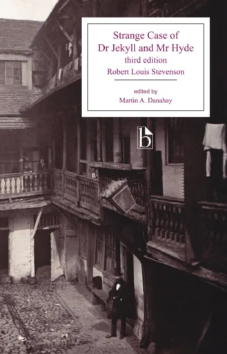 Strange Case of Dr Jekyll and Mr Hyde - Third Edition - Robert Louis Stevenson