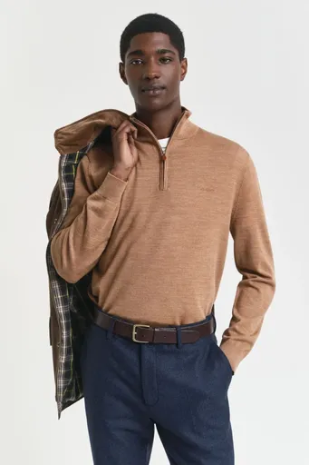 SVETR GANT EXTRAFINE MERINO WOOL HALF ZIP DK. SAND MELANGE