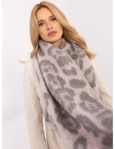 Světle růžová a šedá šála se zvířecím potiskem