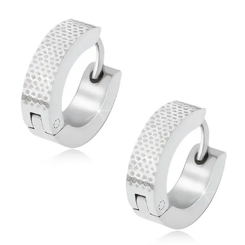 Kruhové ocelové náušnice, gravírovaný tečkovaný povrch