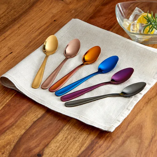 6 barevných lžiček