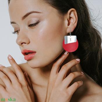 Saga Korallpiros Fülbevaló