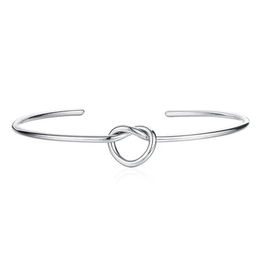 Kulatý ocelový náramek s uzlem ve tvaru srdce, stříbrná barva