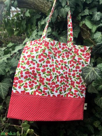 I LOVE CHERRIES. Shopper.