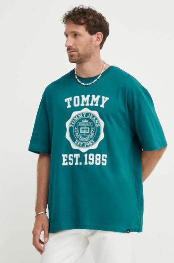 Bavlněné tričko Tommy Jeans zelená barva, s potiskem, DM0DM18560