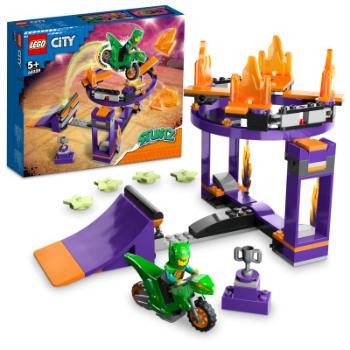 LEGO® City 60359 Kaskadérská výzva s rampou a obručí