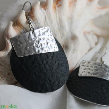 Saga Antracit Textured Fülbevaló