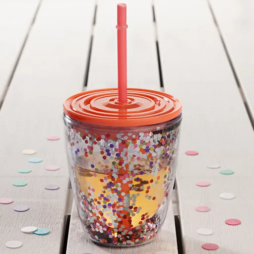 Pohár s víčky a brčky