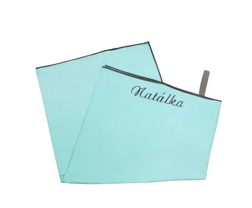 Fitness osuška s výšivkou