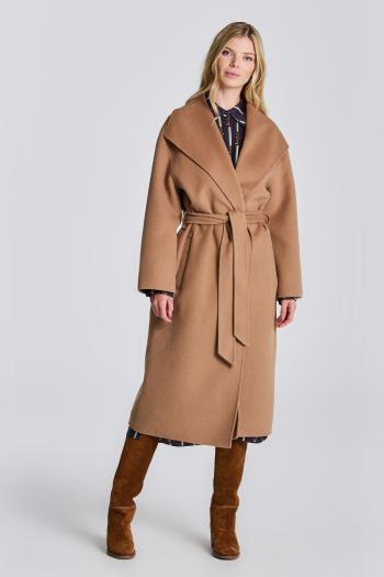 KABÁT GANT D1. HANDSTITCHED BELTED COAT WARM KHAKI