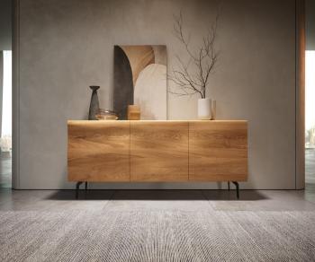Příborník New Live-Edge 145 cm přírodní dub 3 dvířka šikmá