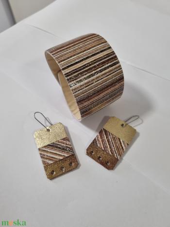 Bőrkarkötő, fülbevalóval - gold