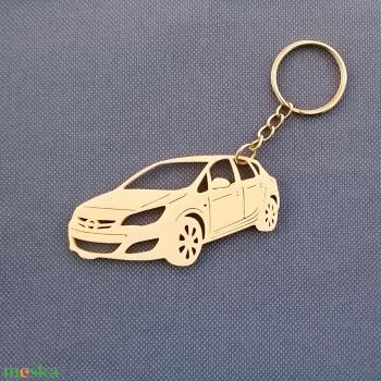 Opel Astra J 5 ajtós kulcstartó